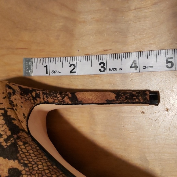 LEMON DROP BY PRIVILEGED  SNAKESKIN PRINT FABRIC STILETTO PEEP TOE BOOTS SZ 8 - Picture 9 of 15